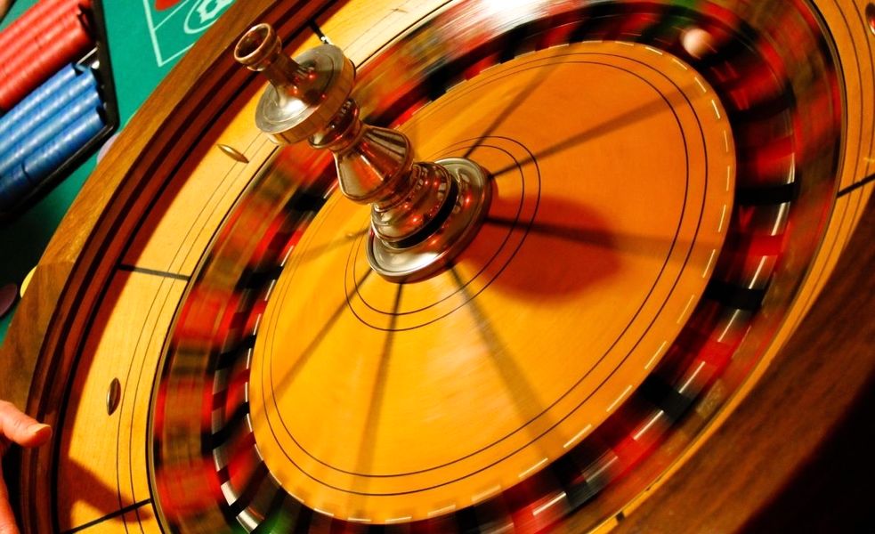 Casino oyun provayderləri: slot dünyasına kim rəhbərlik edir?